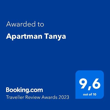 Apartman Tanya Apartment พอดโกริกา ภายนอก รูปภาพ