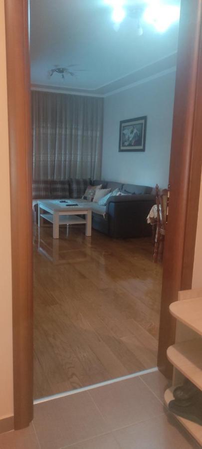 Apartman Tanya Apartment พอดโกริกา ภายนอก รูปภาพ