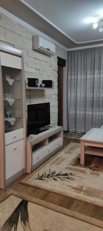 Apartman Tanya Apartment พอดโกริกา ภายนอก รูปภาพ