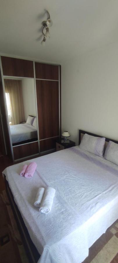 Apartman Tanya Apartment พอดโกริกา ภายนอก รูปภาพ
