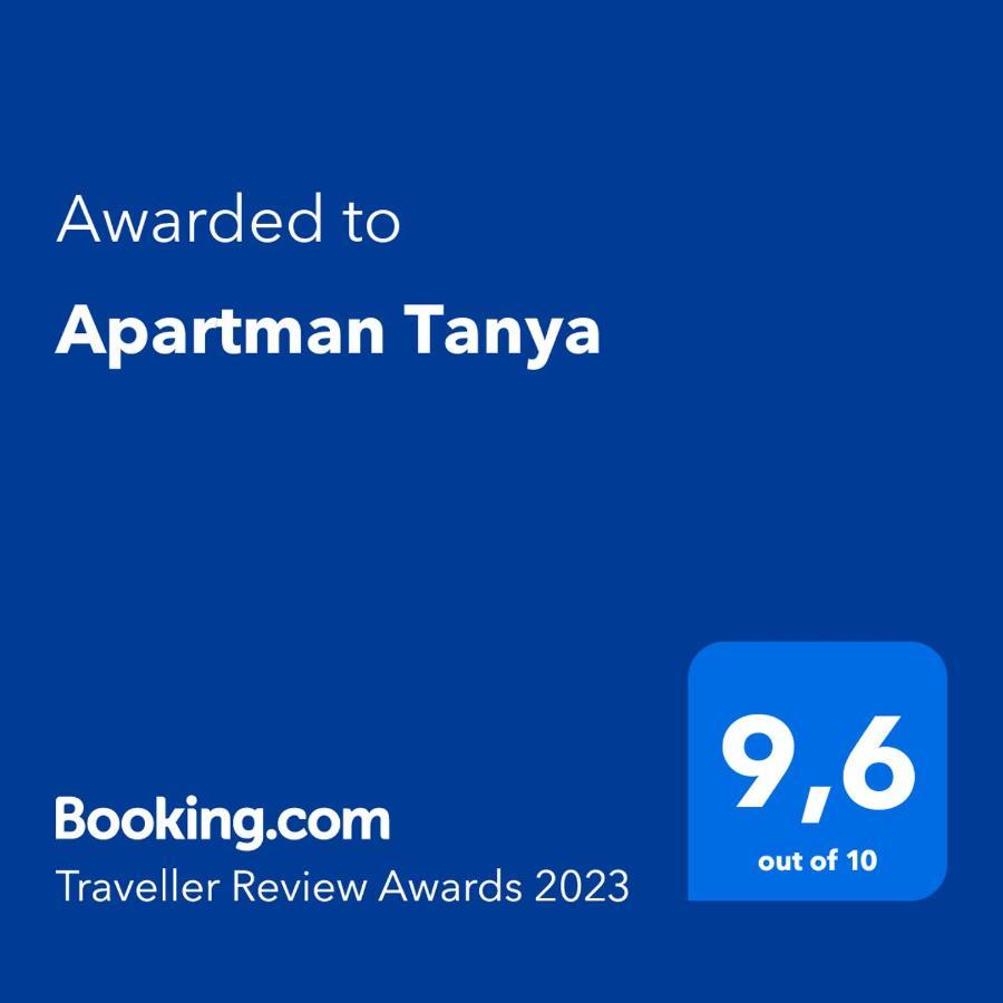 Apartman Tanya Apartment พอดโกริกา ภายนอก รูปภาพ